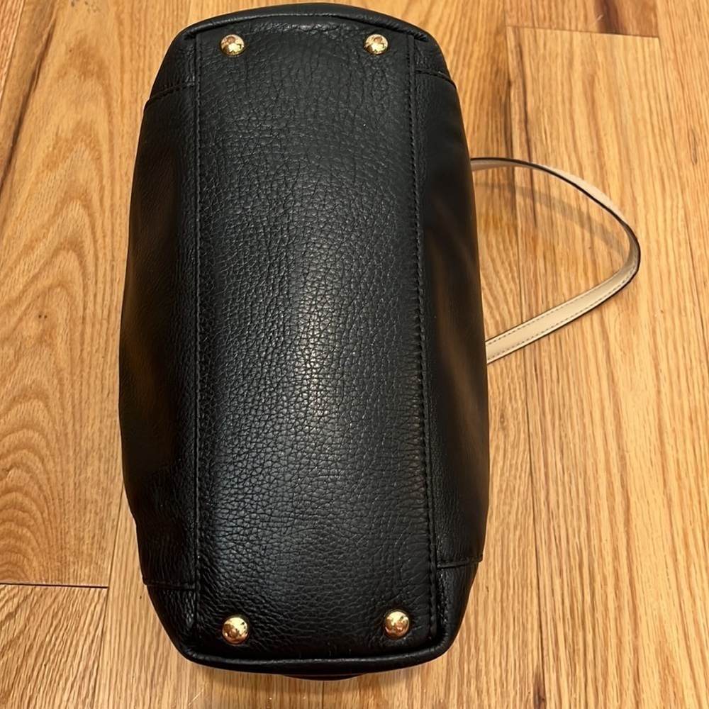 Michael Kors Black & Tan Pebbled leather Jet set tote bag - Picture 7 of 11